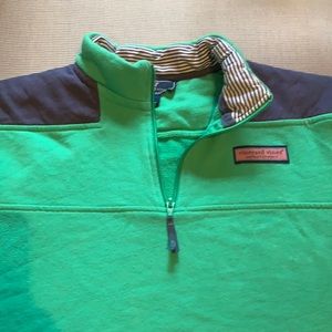 Vineyard vines sweatshirt